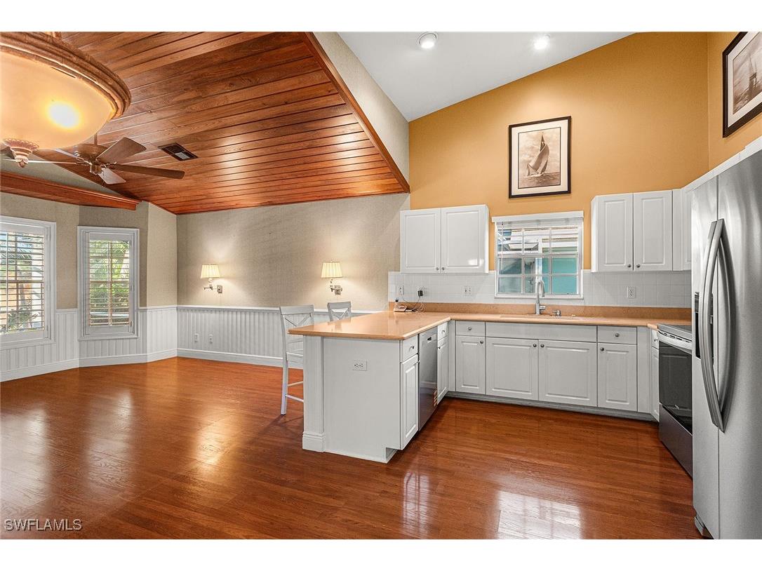 70 Fountain Circle Naples FL 34119 225077525 image10