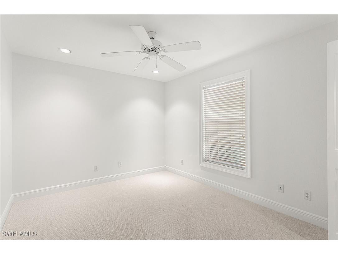 70 Fountain Circle Naples FL 34119 225077525 image18