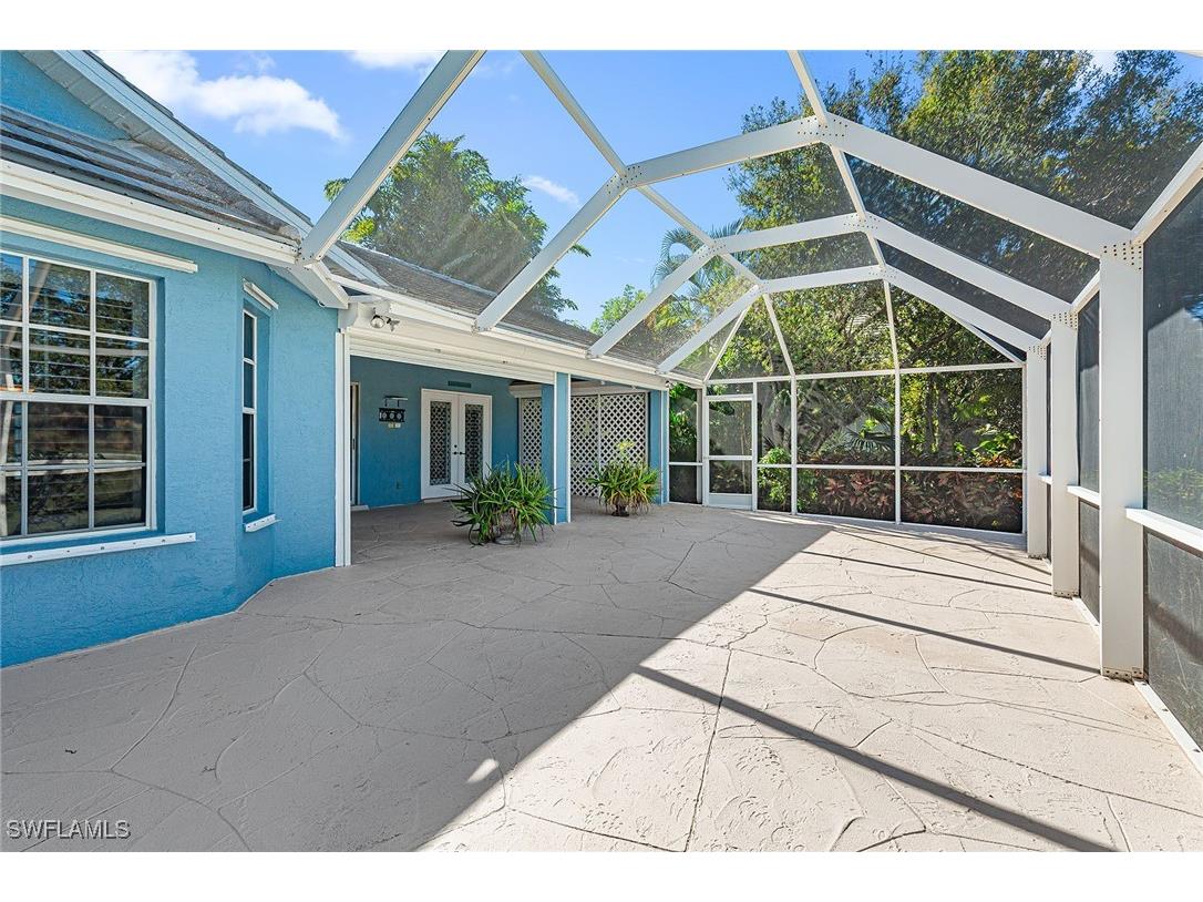 70 Fountain Circle Naples FL 34119 225077525 image29