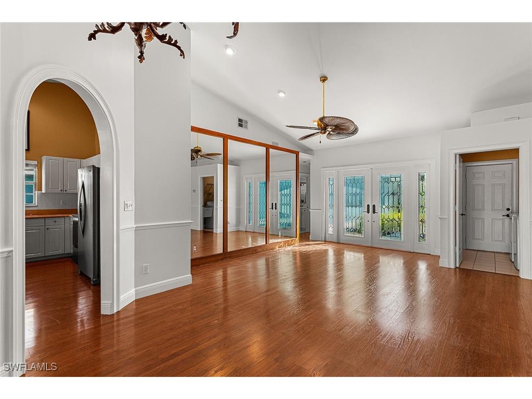 70 Fountain Circle Naples FL 34119 225077525 image5