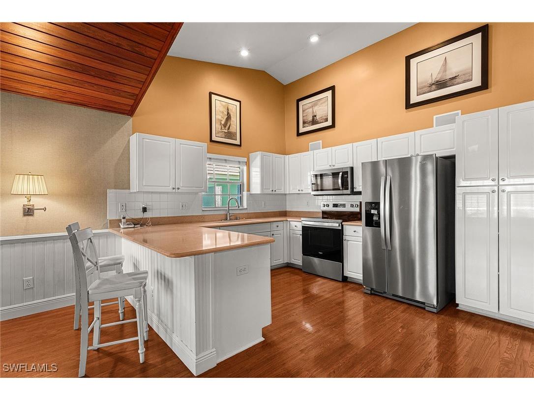 70 Fountain Circle Naples FL 34119 225077525 image7