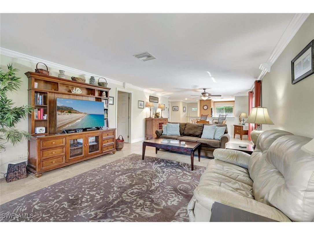 70 Glades Boulevard #3 Naples FL 34112 224091792 image1