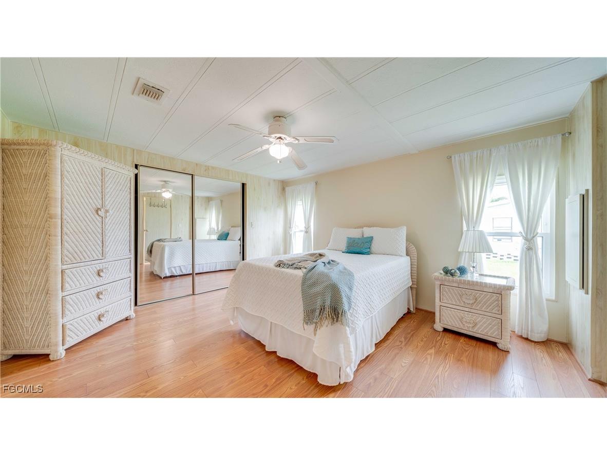 70 Sunrise Avenue North Fort Myers FL 33903 2025007439 image13