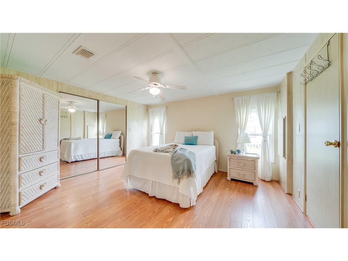 70 Sunrise Avenue North Fort Myers FL 33903 2025007439 image15