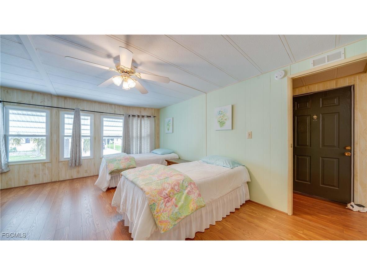 70 Sunrise Avenue North Fort Myers FL 33903 2025007439 image20