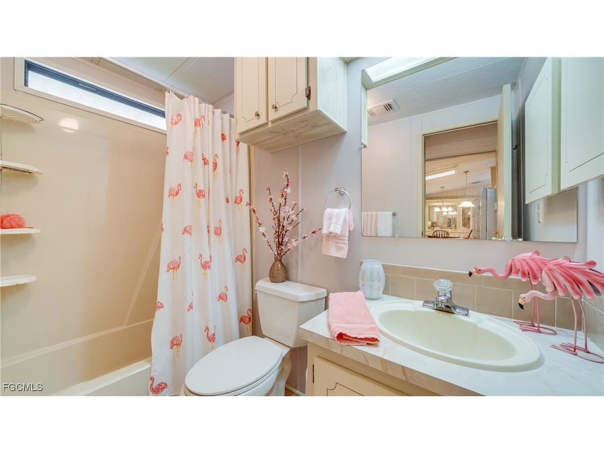 70 Sunrise Avenue North Fort Myers FL 33903 2025007439 image24