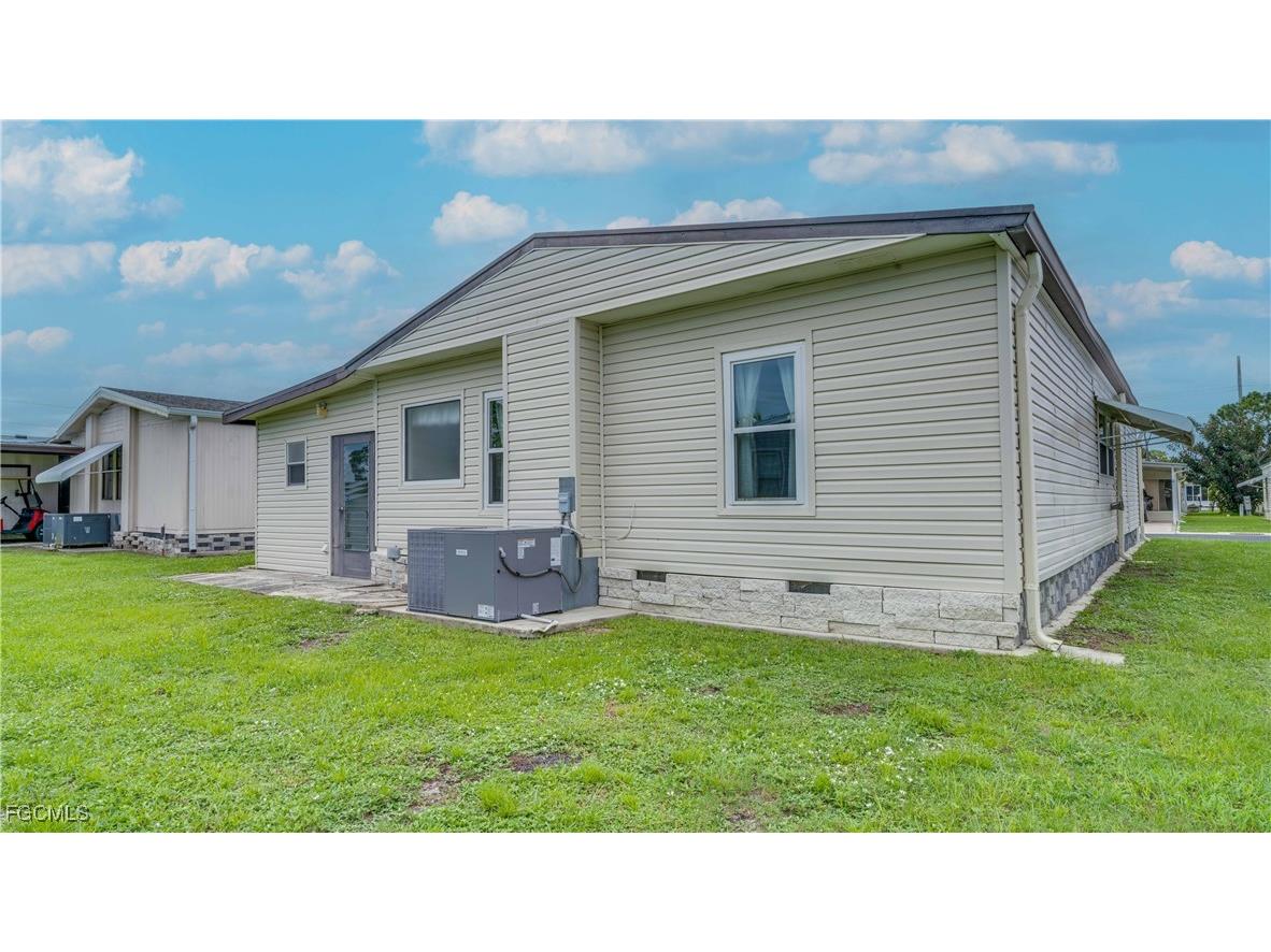 70 Sunrise Avenue North Fort Myers FL 33903 2025007439 image37