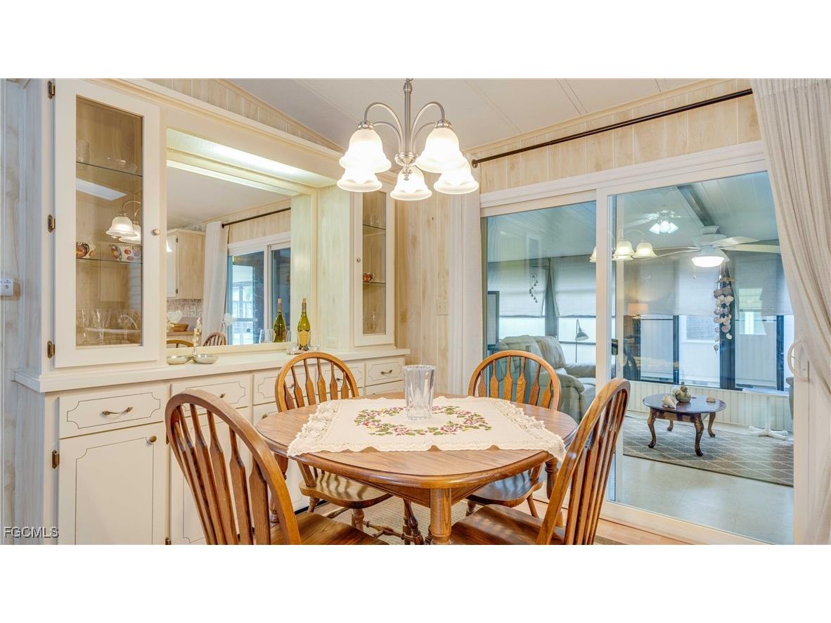 70 Sunrise Avenue North Fort Myers FL 33903 2025007439 image8