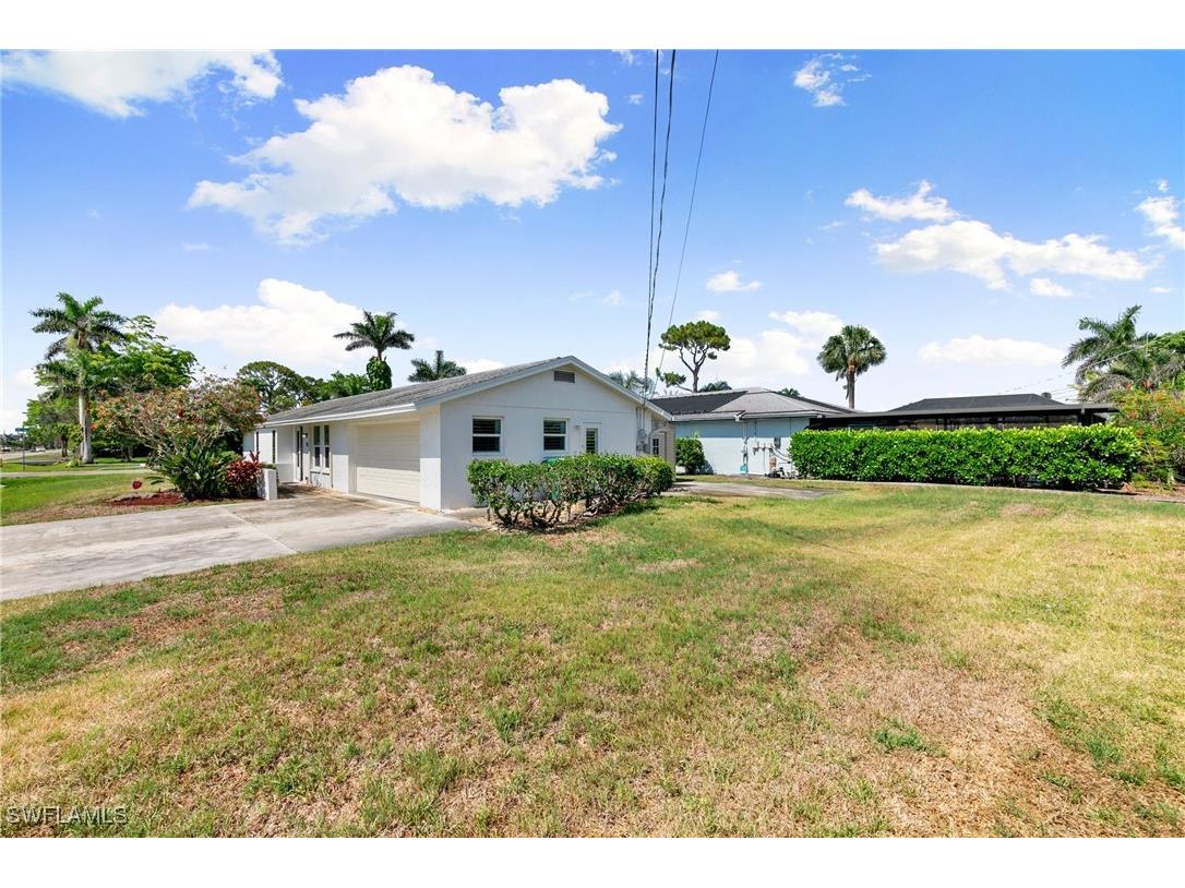 700 100th Avenue N Naples FL 34108 225052180 image25