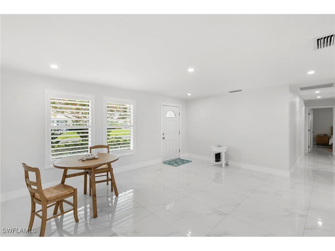 700 100th Avenue N Naples FL 34108 225052180 image4