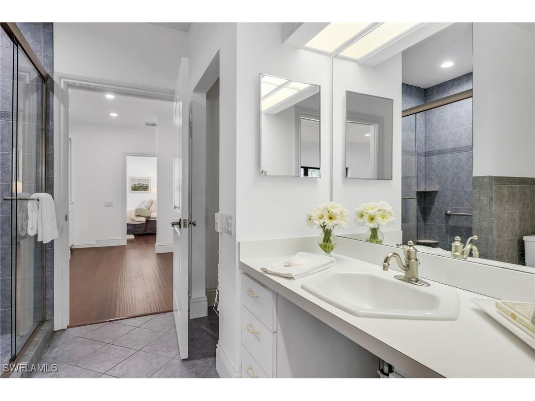 700 Arbor Lake Drive #7-101 Naples FL 34110 225085101 image16