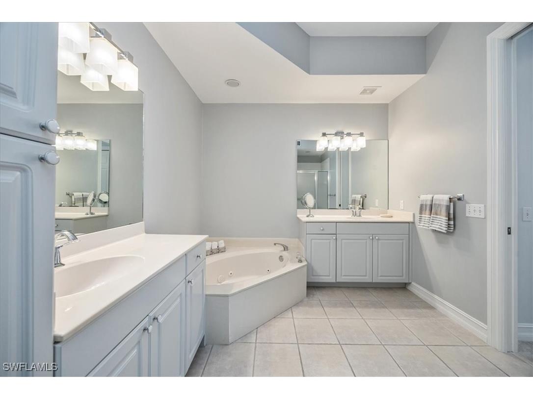 700 Bentwater Circle #104 Naples FL 34108 225070306 image12