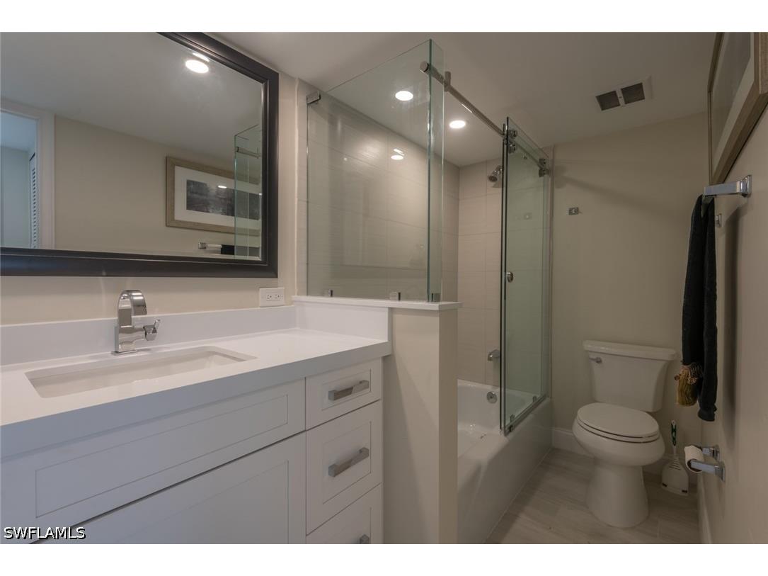 700 Bentwater Circle #104 Naples FL 34108 225070306 image34