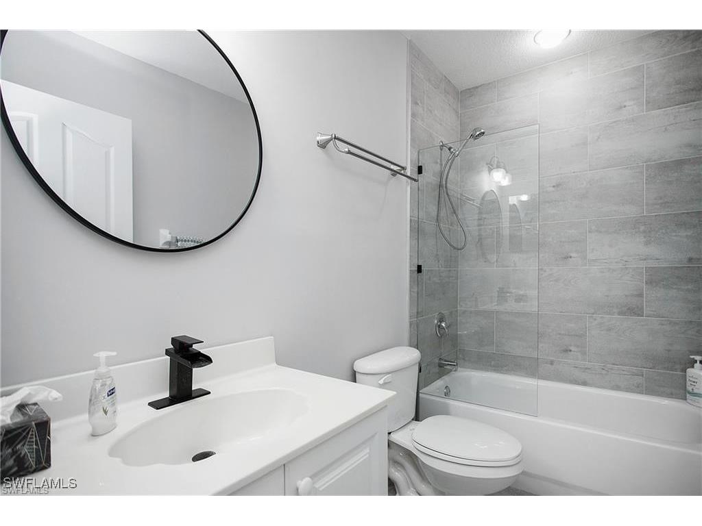 700 Diamond Circle #706 Naples FL 34110 226003522 image16