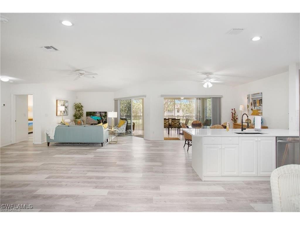 700 Diamond Circle #706 Naples FL 34110 226003522 image4