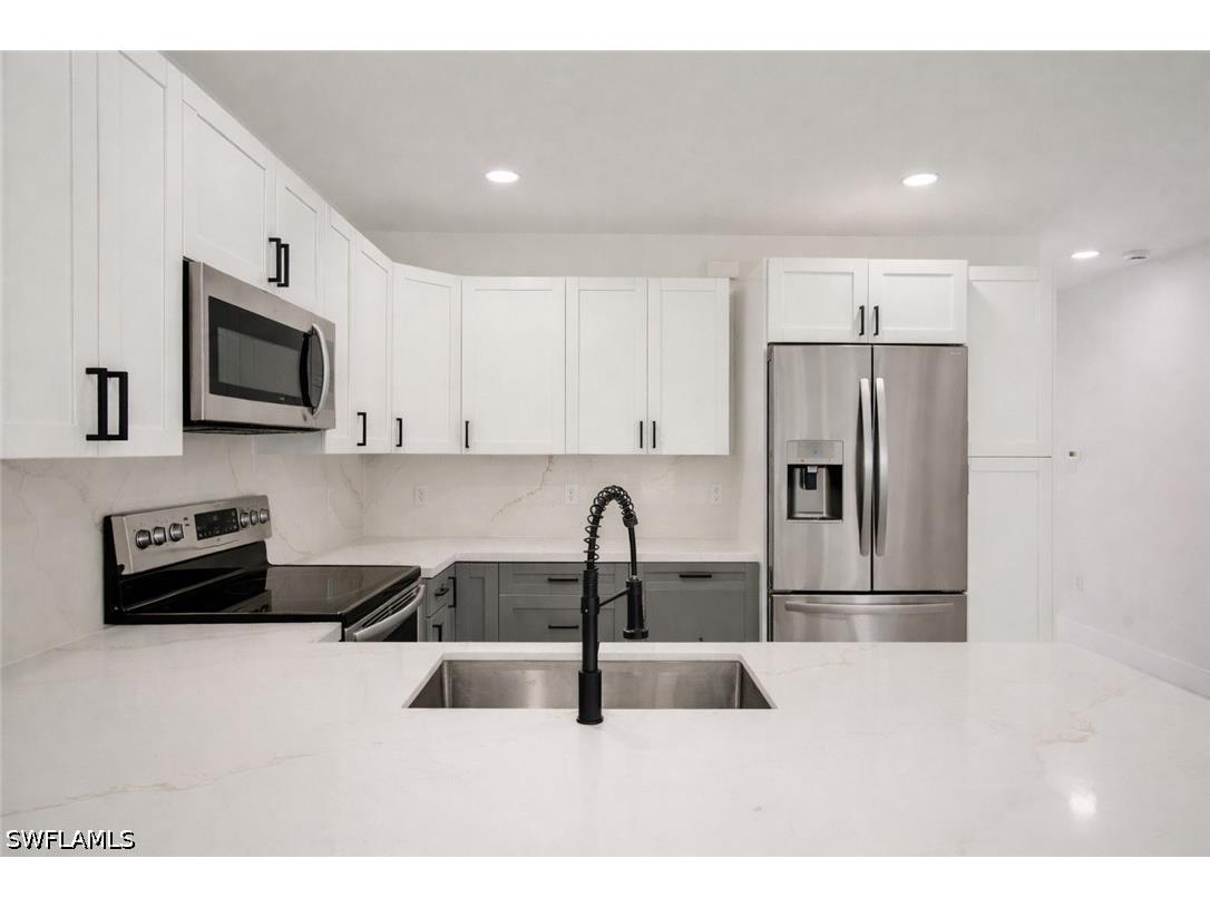 700 E 12th Street #A & B Lehigh Acres FL 33972 226014761 image3