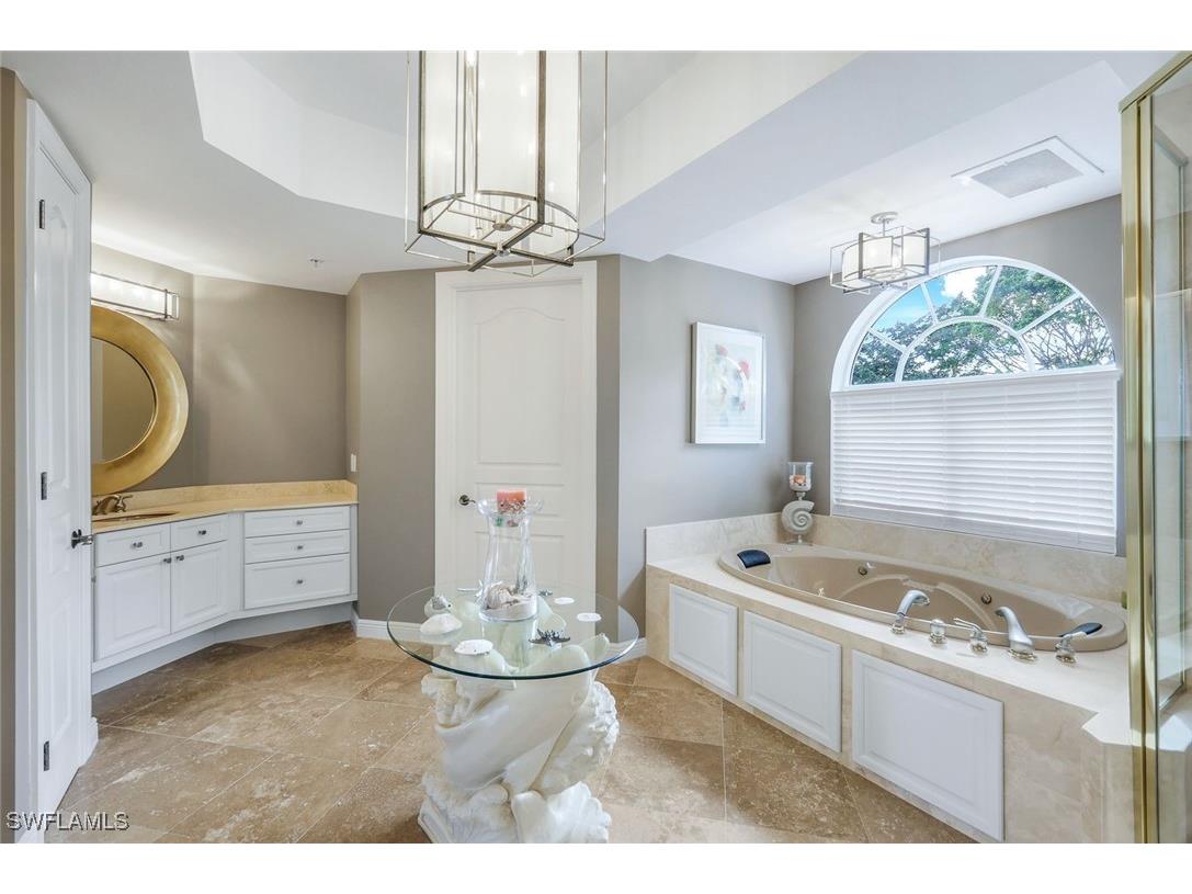 700 La Peninsula Boulevard #206 Naples FL 34113 225078371 image19