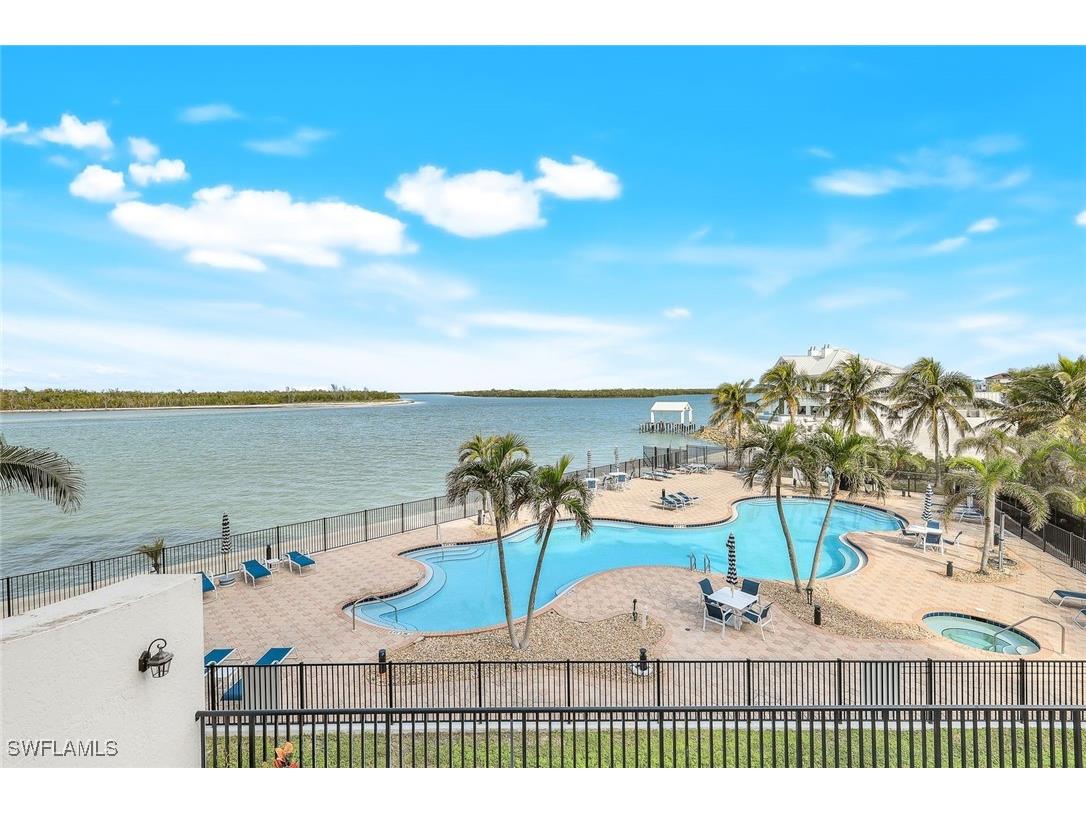 700 La Peninsula Boulevard #206 Naples FL 34113 225078371 image36