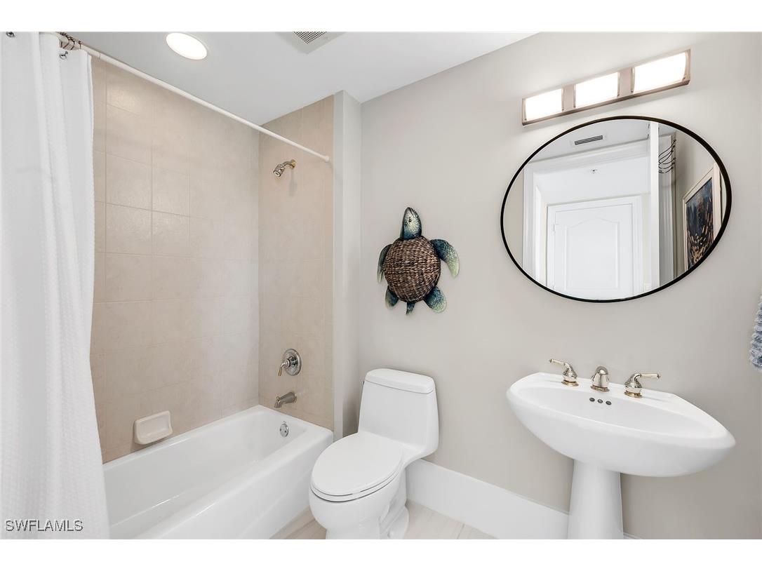 700 La Peninsula Boulevard #306 Naples FL 34113 225038470 image28