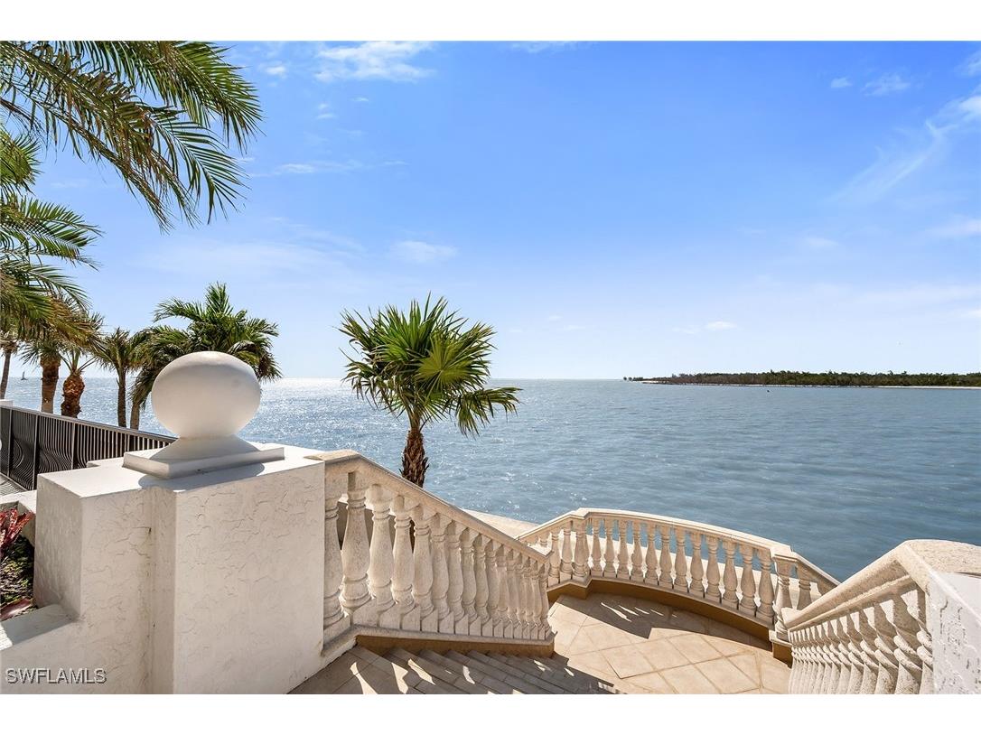 700 La Peninsula Boulevard #306 Naples FL 34113 225038470 image37