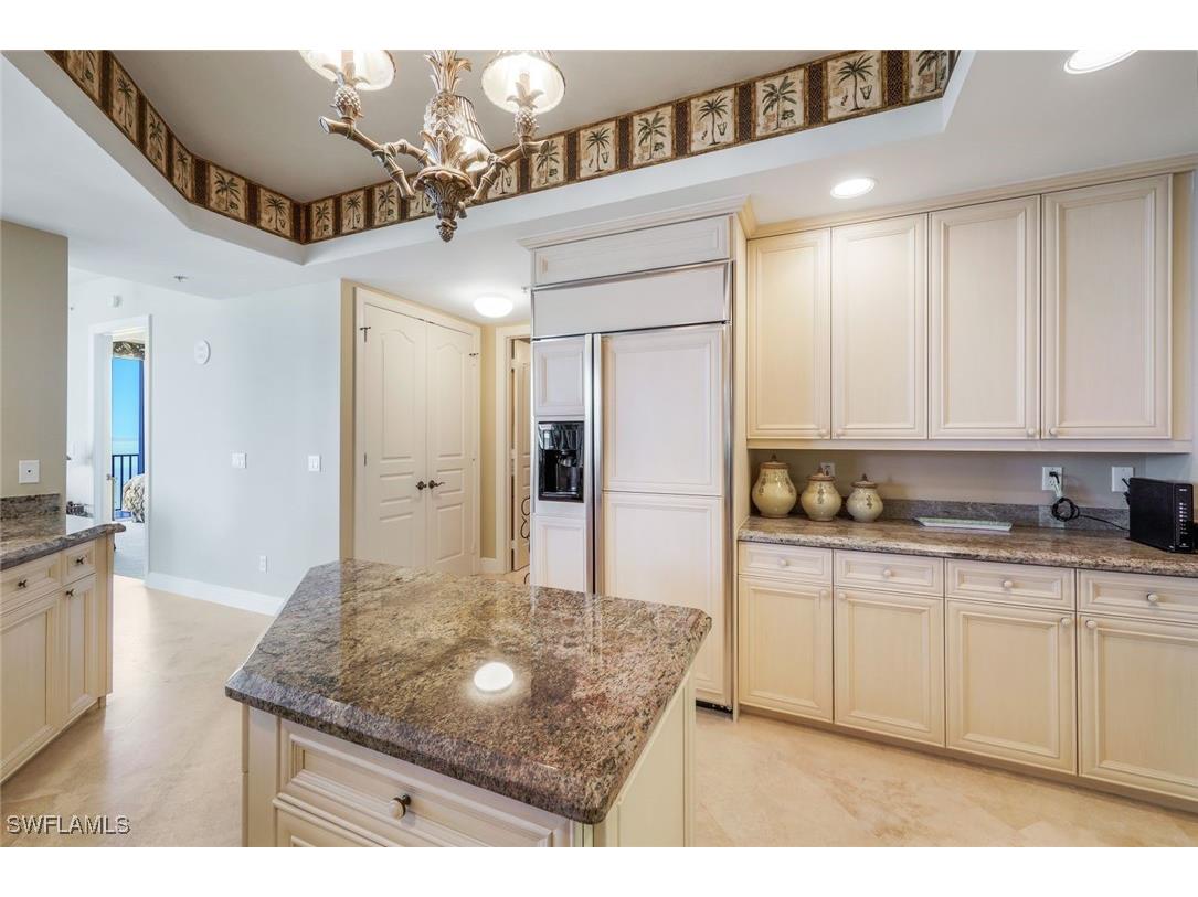 700 La Peninsula Boulevard #401 Naples FL 34113 225000005 image13