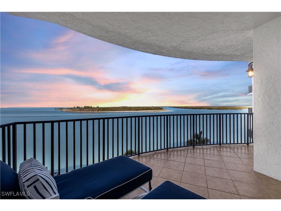 700 La Peninsula Boulevard #404 Naples FL 34113 225065144 image1