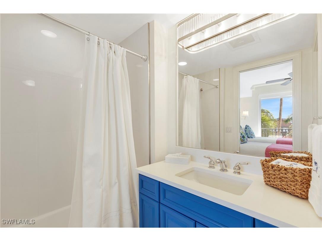 700 La Peninsula Boulevard #404 Naples FL 34113 225065144 image27