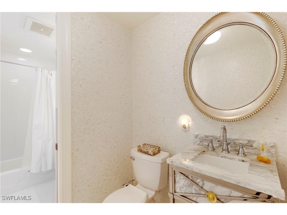 700 La Peninsula Boulevard #404 Naples FL 34113 225065144 image28