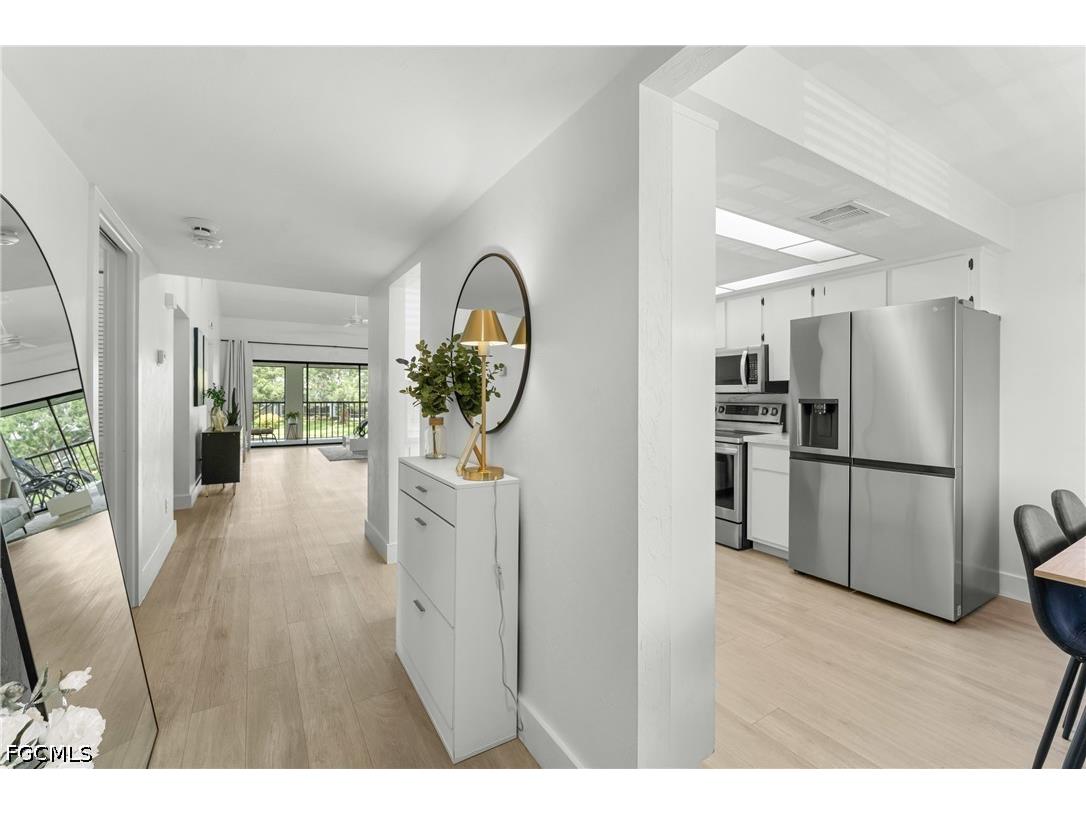 700 Misty Pines Circle #204 Naples FL 34105 2026026454 image4