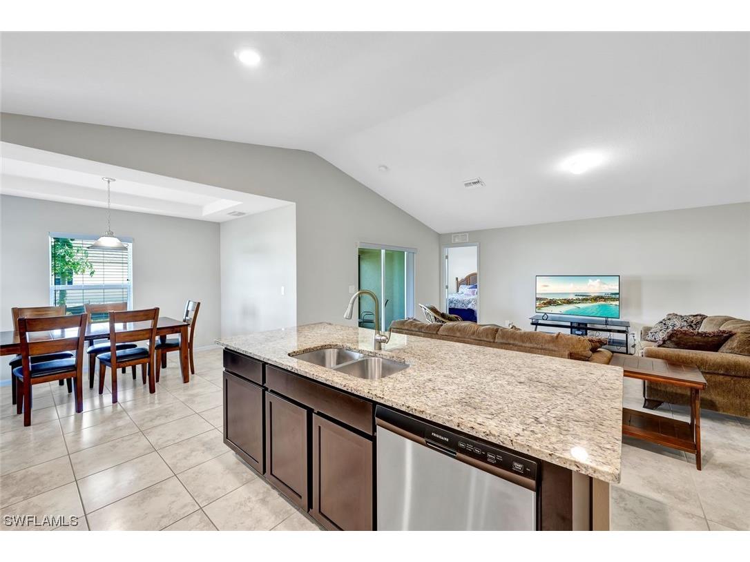 700 NW 8th Terrace Cape Coral FL 33993 223034307 image1