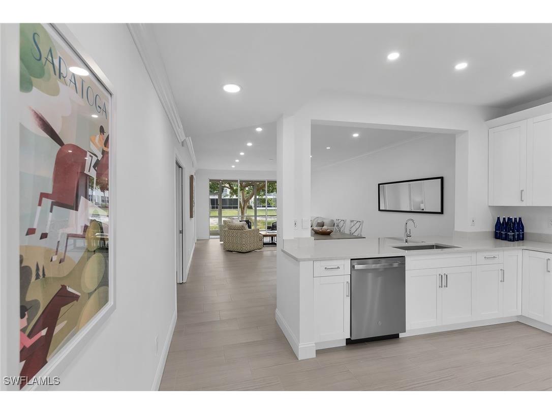 700 Saratoga Circle #B-101 Naples FL 34104 225080698 image2