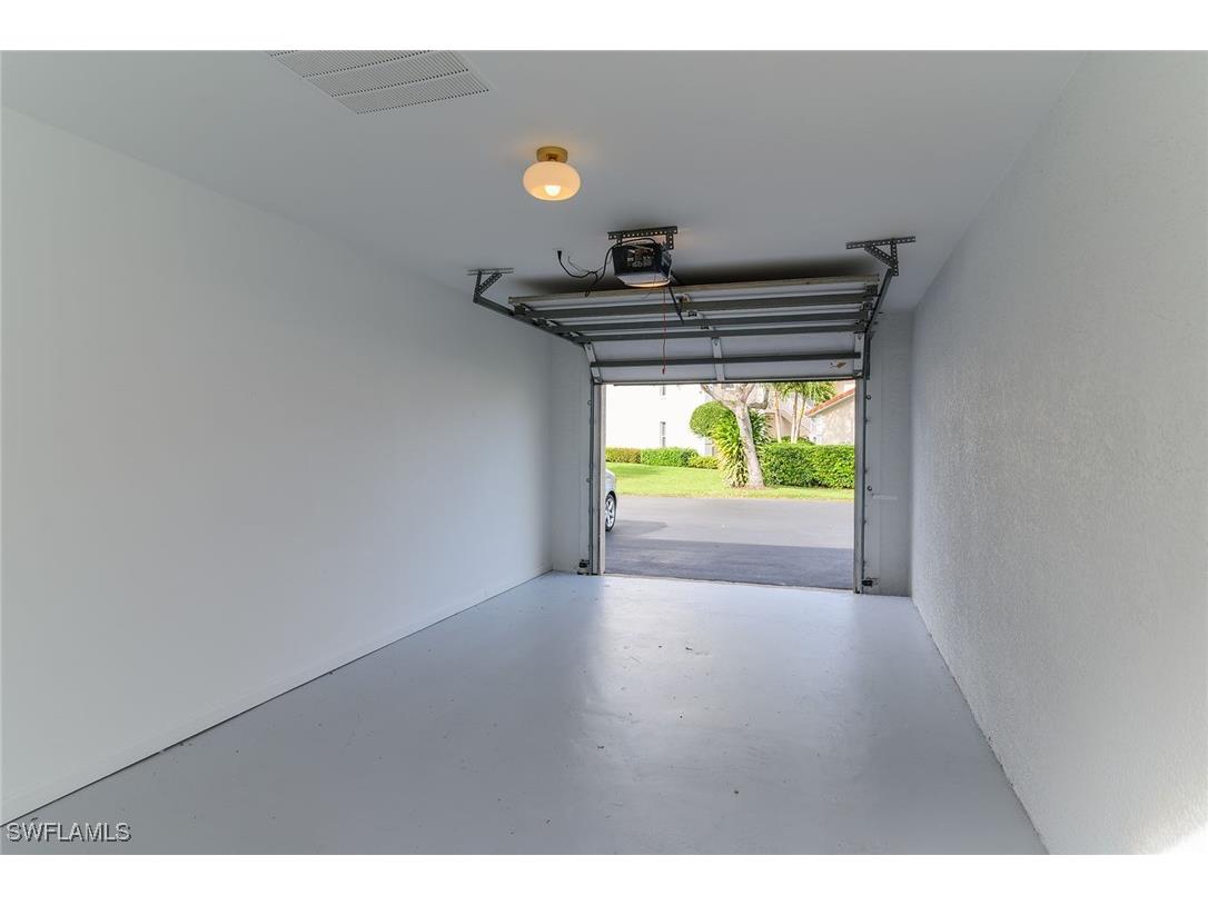 700 Saratoga Circle #B-101 Naples FL 34104 225080698 image25