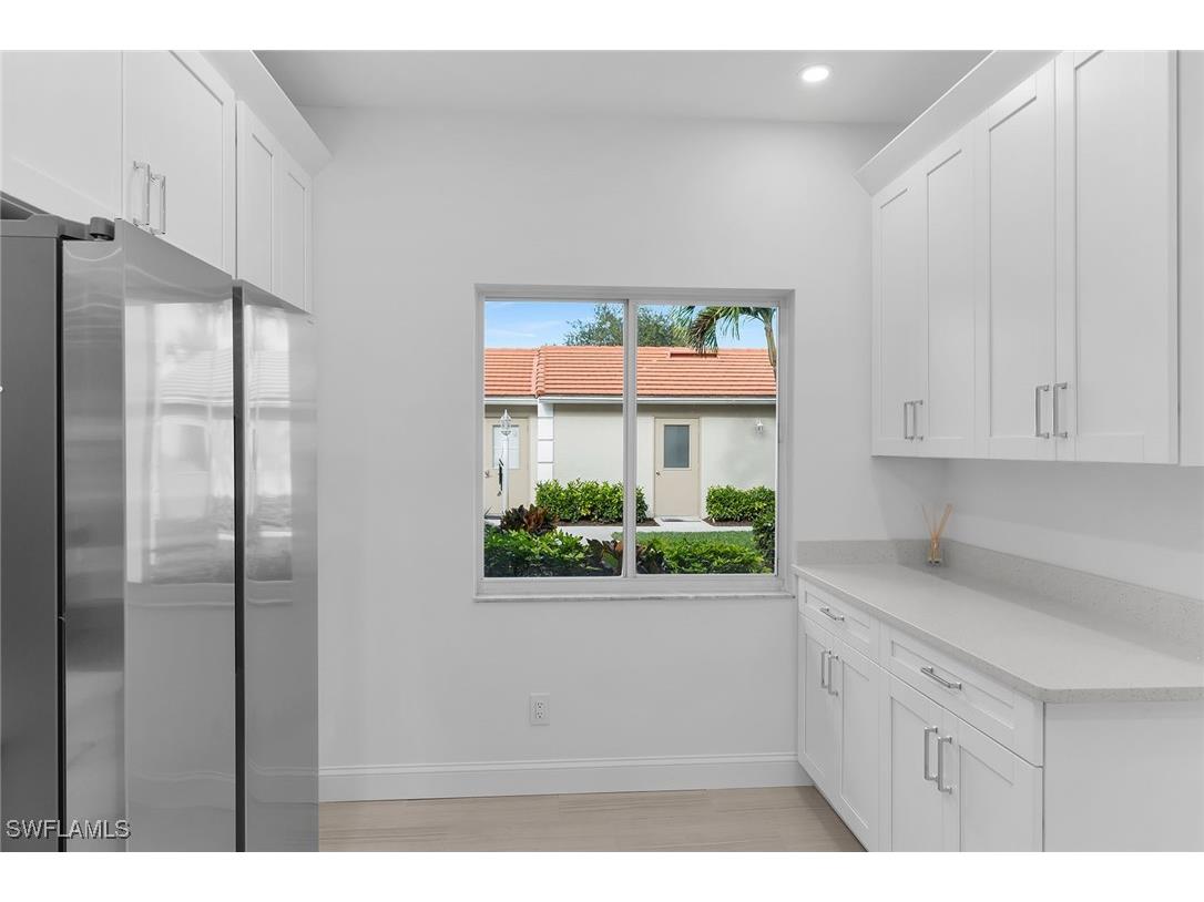 700 Saratoga Circle #B-101 Naples FL 34104 225080698 image5