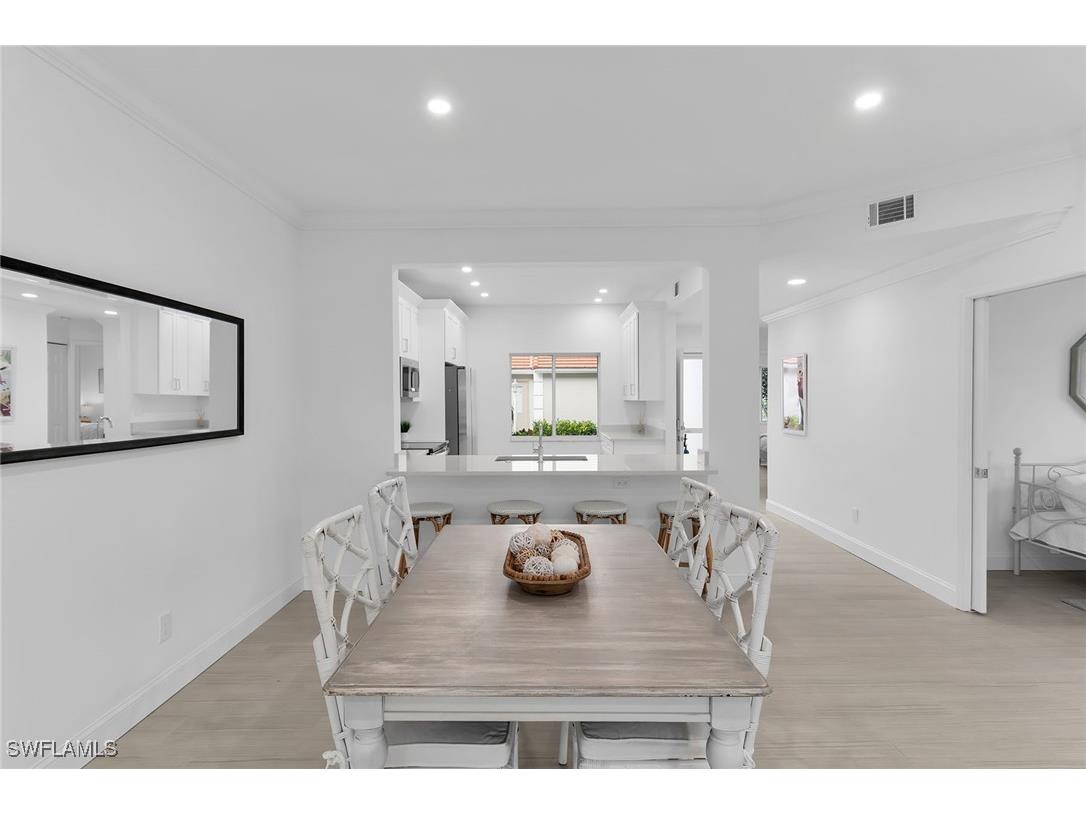 700 Saratoga Circle #B-101 Naples FL 34104 225080698 image7