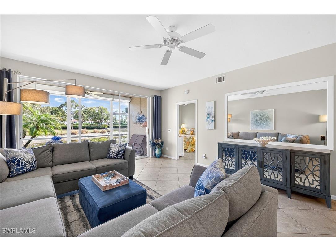 700 Saratoga Circle #B106 Naples FL 34104 226001023 image1