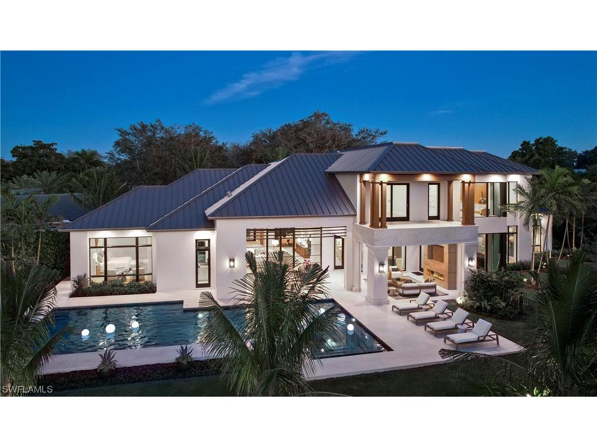 700 Tamarind Court Naples FL 34108 223093663 image1