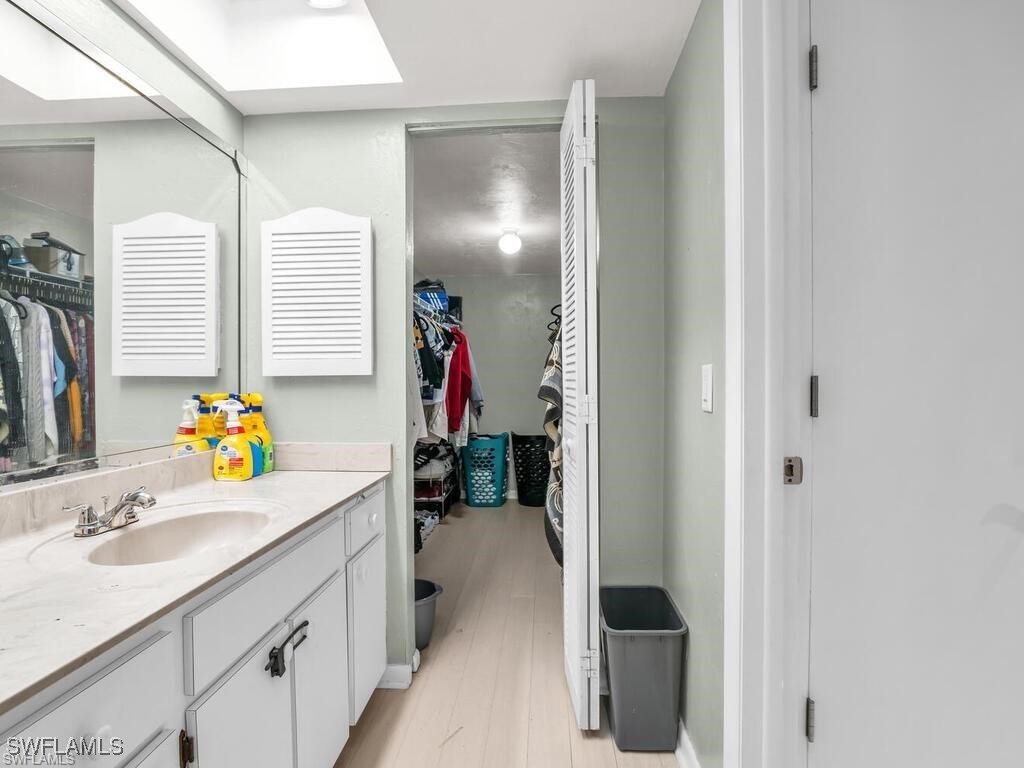 700 Valley Stream Drive #101 Naples FL 34113 225080993 image6