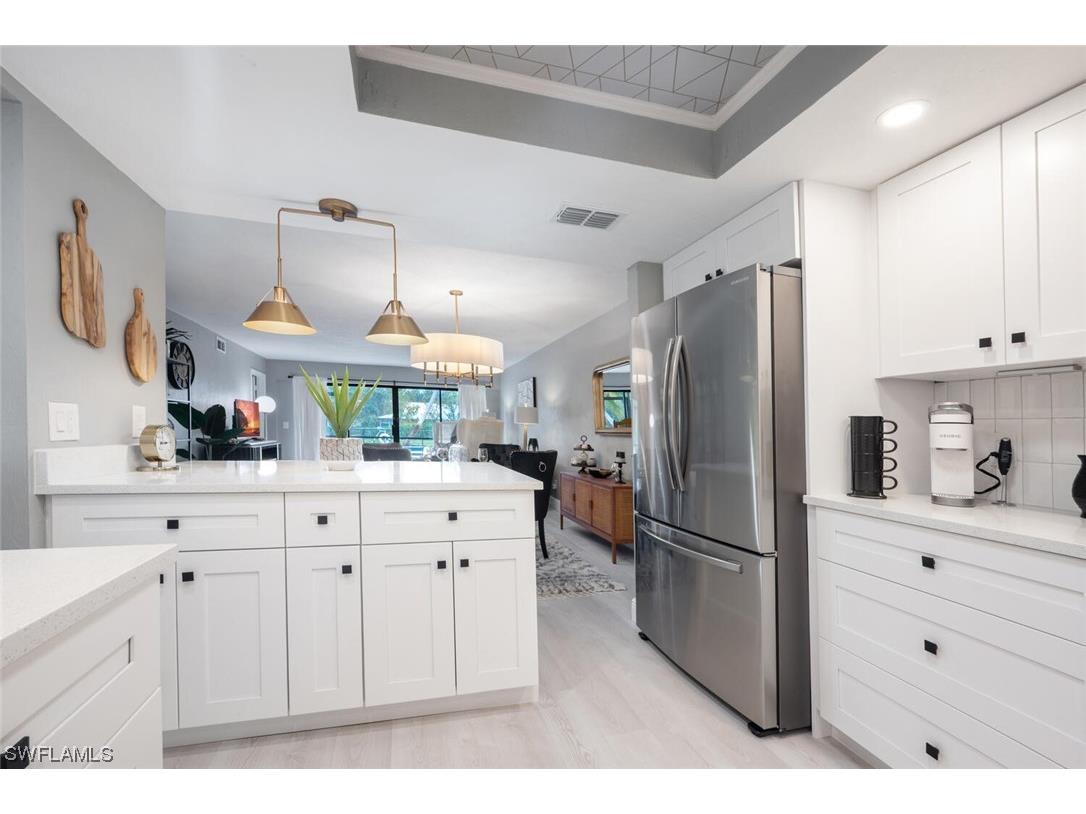 700 Valley Stream Drive #102 Naples FL 34113 223071068 image1