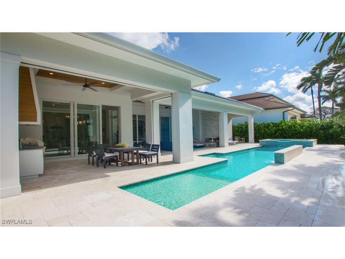 700 Wedge Drive Naples FL 34103 225073215 image1