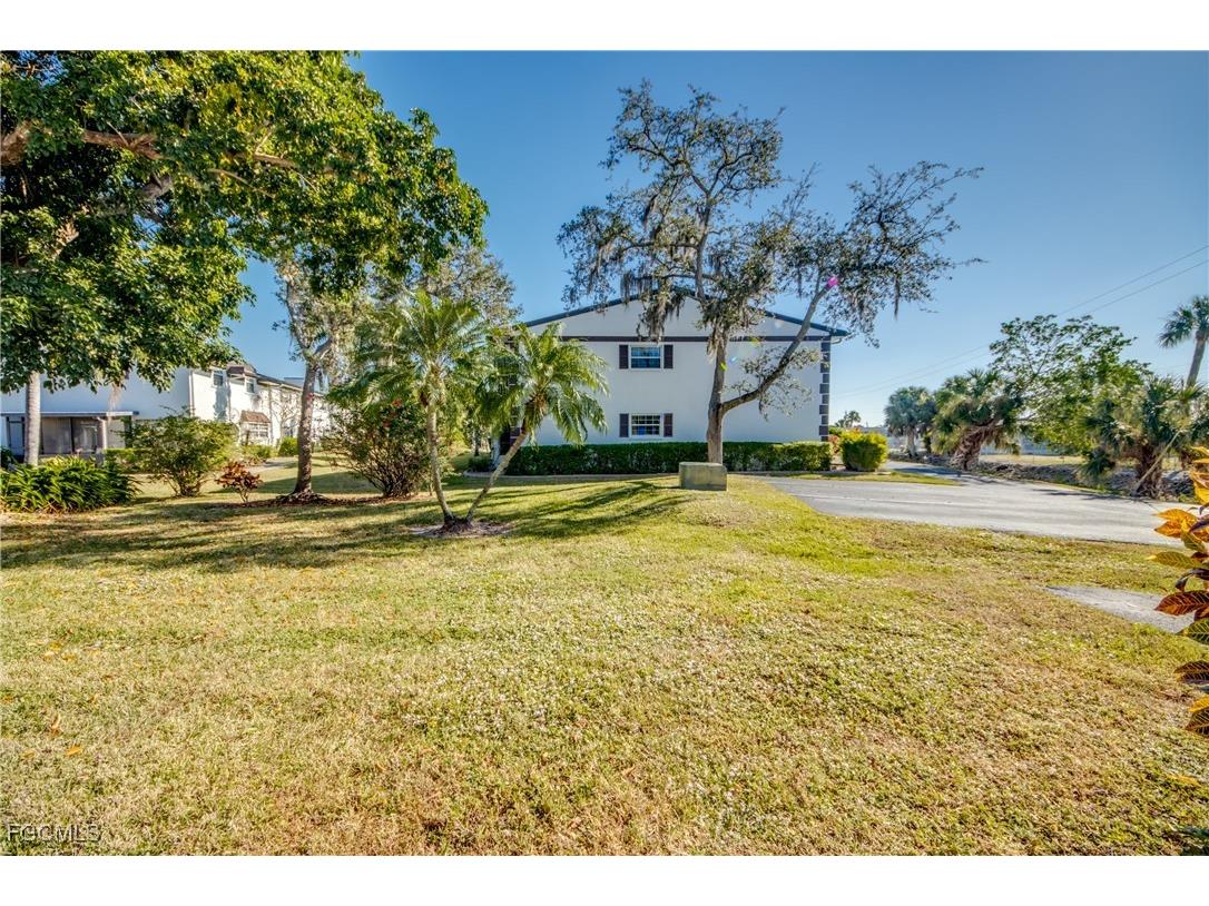 7001 New Post Drive #4 North Fort Myers FL 33917 2025021009 image20