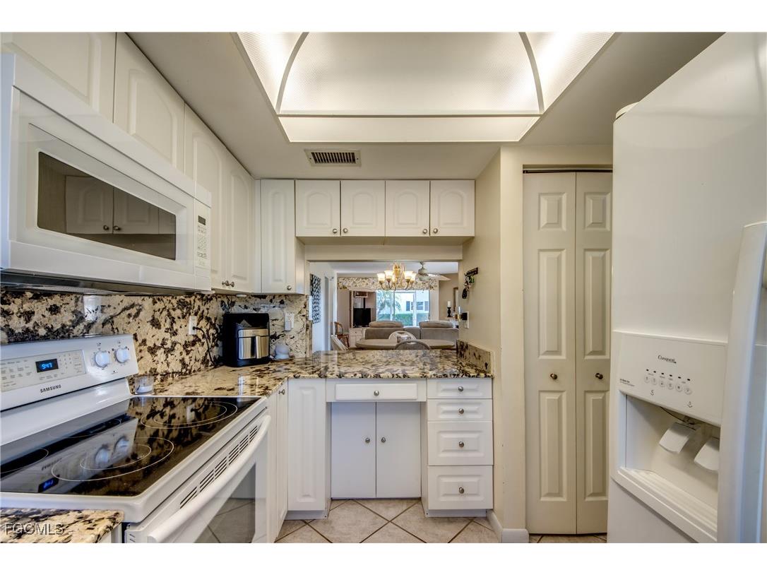 7001 New Post Drive #4 North Fort Myers FL 33917 2025021009 image3