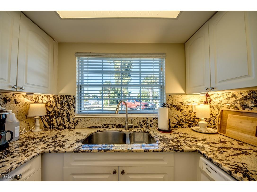 7001 New Post Drive #4 North Fort Myers FL 33917 2025021009 image4