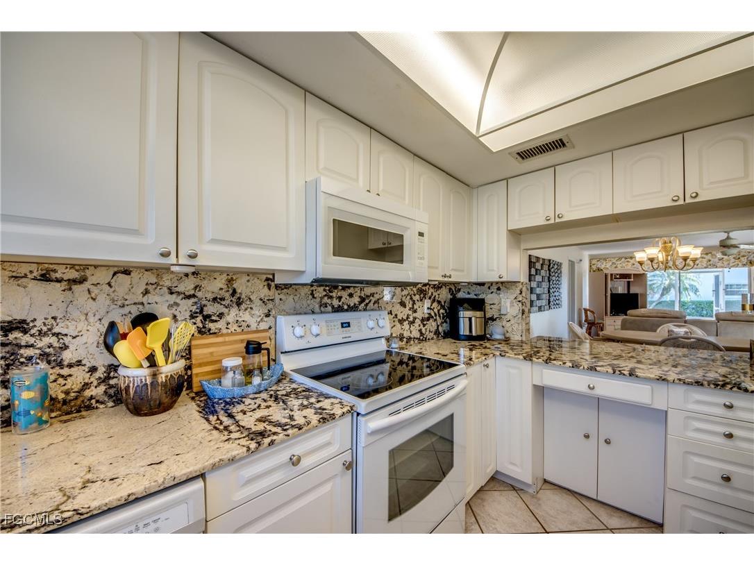 7001 New Post Drive #4 North Fort Myers FL 33917 2025021009 image5