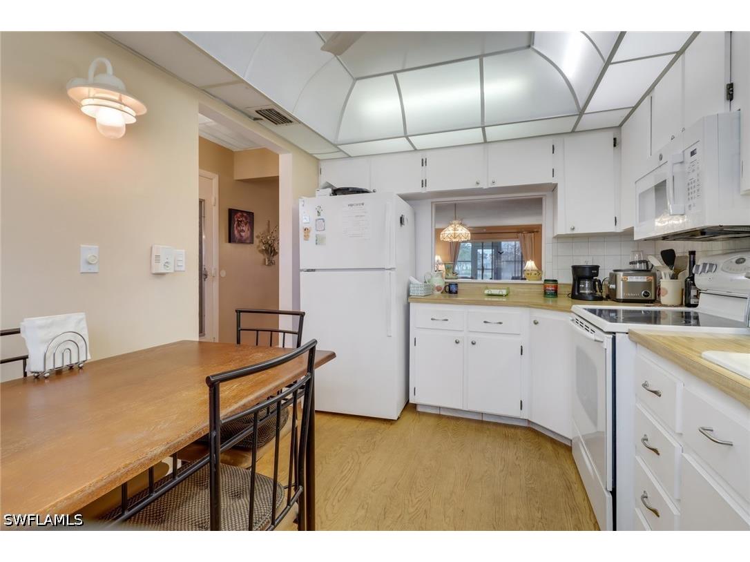 7008 Cedarhurst Drive Fort Myers FL 33919 226018526 image4