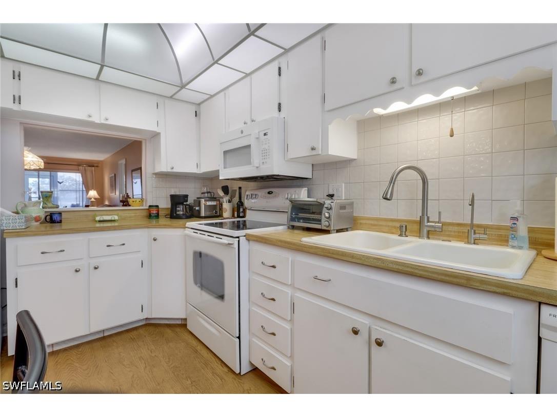 7008 Cedarhurst Drive Fort Myers FL 33919 226018526 image5
