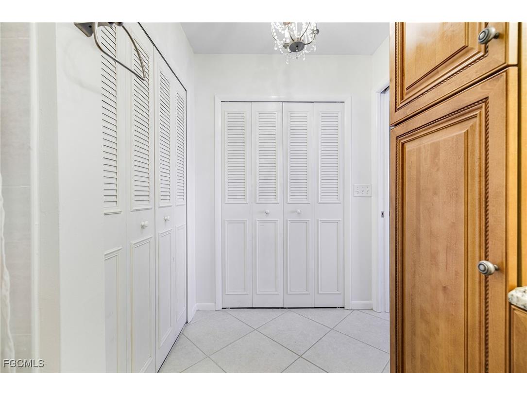 7008 Foxfire Drive Fort Myers FL 33919 2025025991 image24