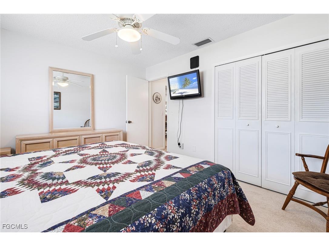 7008 Foxfire Drive Fort Myers FL 33919 2025025991 image28