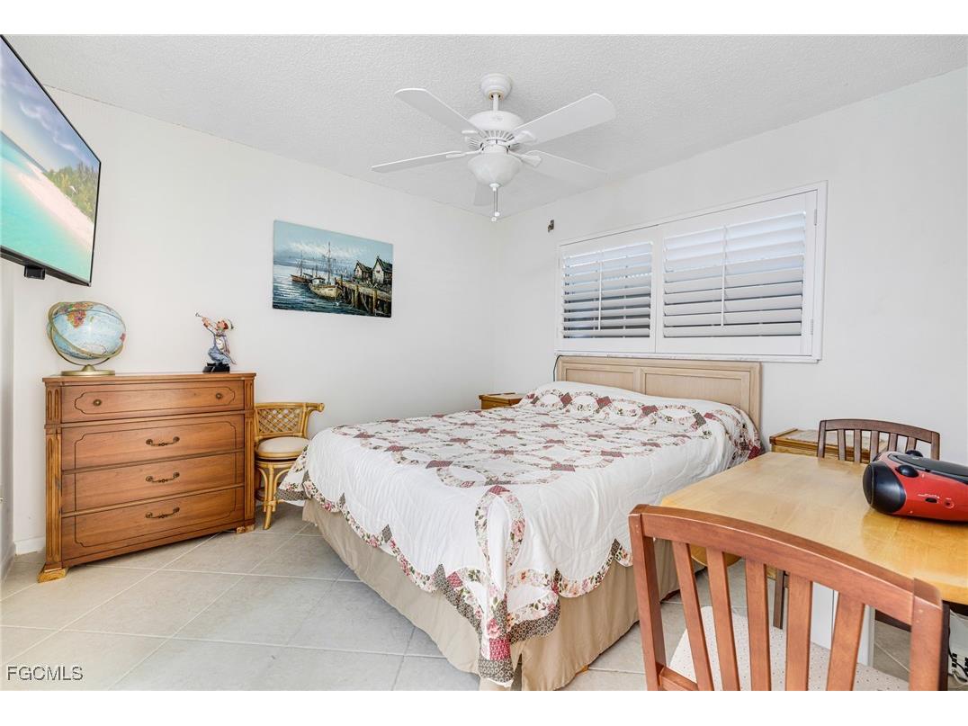 7008 Foxfire Drive Fort Myers FL 33919 2025025991 image30