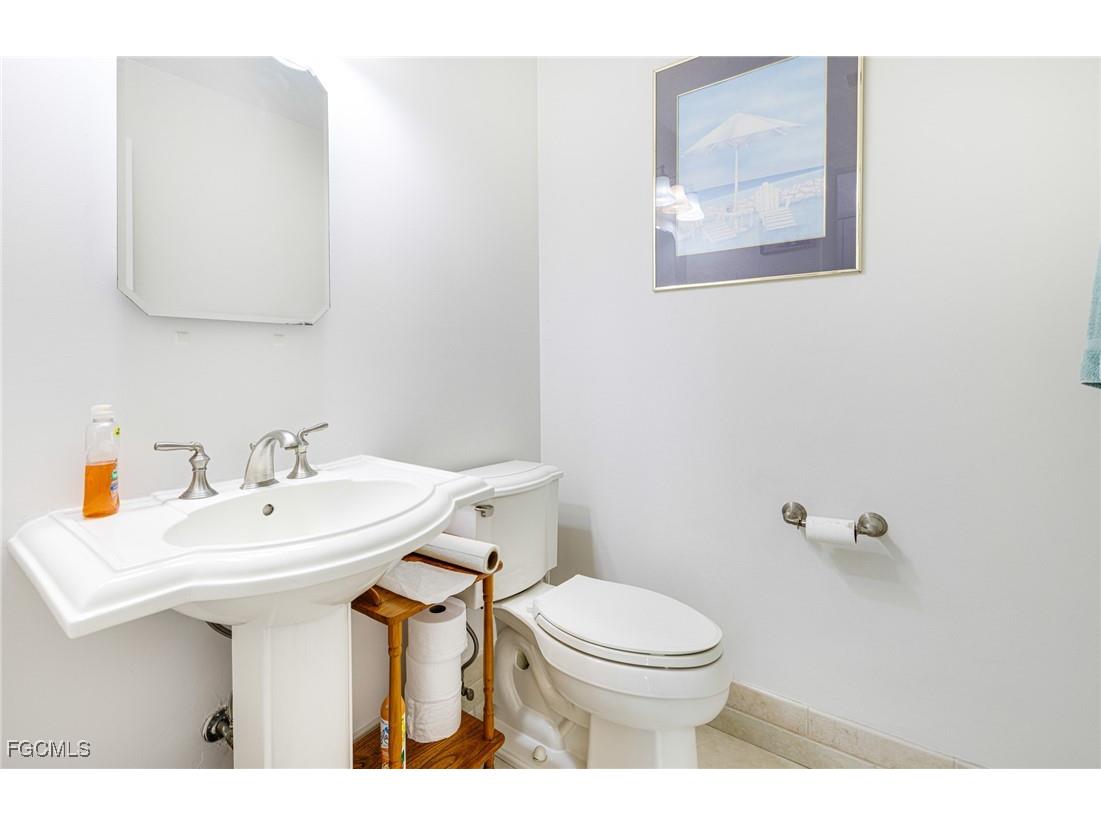 7008 Foxfire Drive Fort Myers FL 33919 2025025991 image32