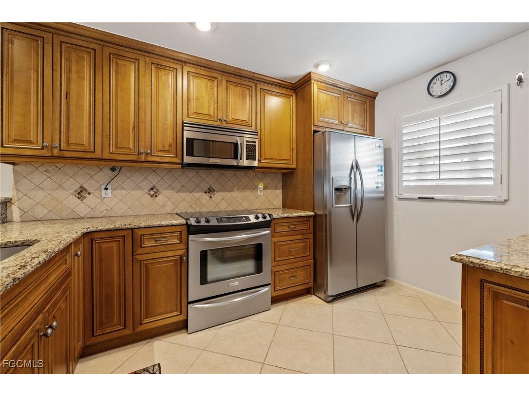 7008 Foxfire Drive Fort Myers FL 33919 2025025991 image6